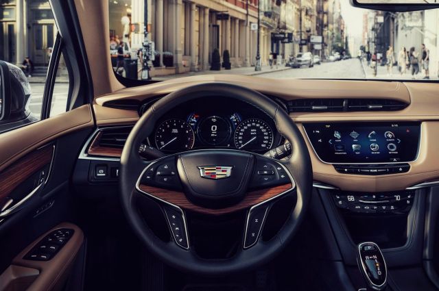 2019 Cadillac XT5 interior