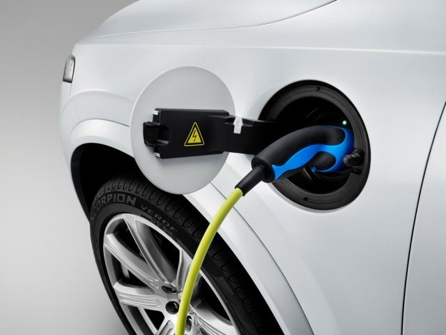 2019 Volvo XC90 plug in hybrid charging