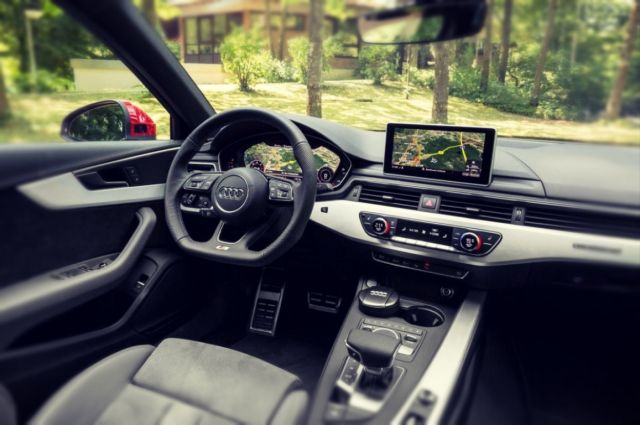 2019 Audi Q4 interior