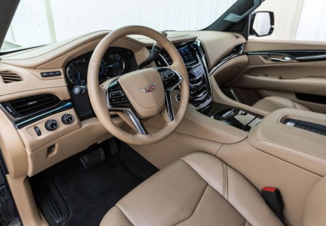 2019 Cadillac Escalade interior