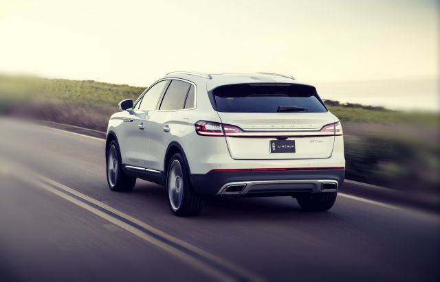 2019 Lincoln MKX rear