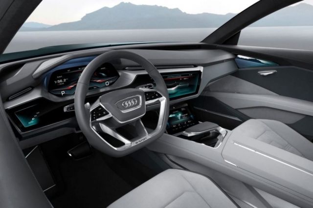 2019 Audi Q9 interior