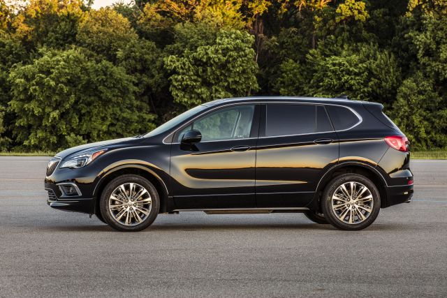 2019 Buick Envision side