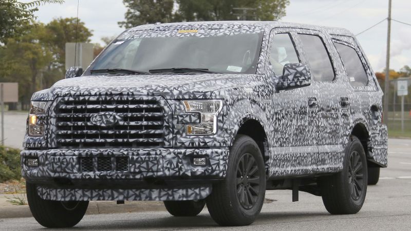 2019 Ford Excursion front