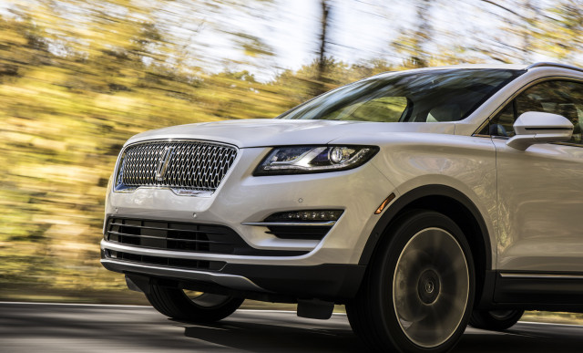 2019 Lincoln MKC side