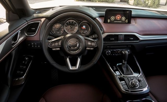 2019 Mazda CX-7 interior