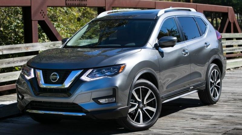 2019 Nissan Rogue front