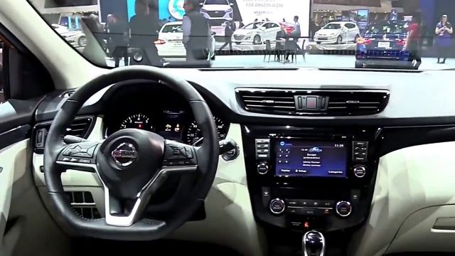 2019 Nissan Rogue interior