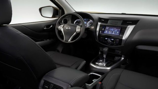 2019 Nissan Xterra interior
