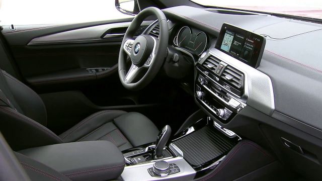 2019 BMW X4 interior