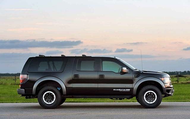 2020 Ford Excursion side