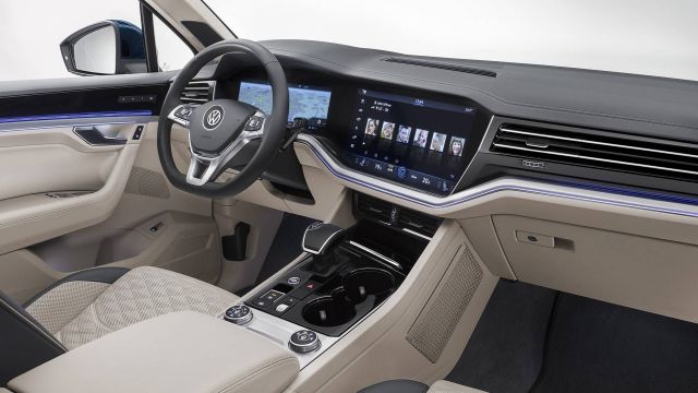 2020 Volkswagen Touareg interior