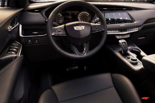 2020 Cadillac XT4 interior