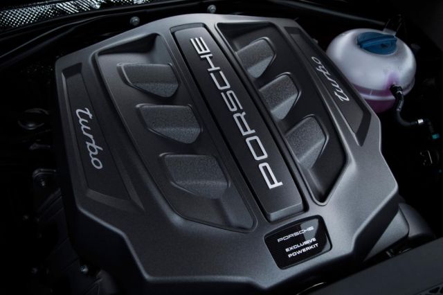 2020 Porsche Macan Turbo engine