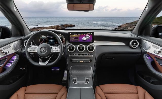 2020 Mercedes-Benz GLC interior