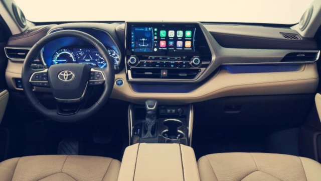 2020 Toyota Highlander Hybrid interior