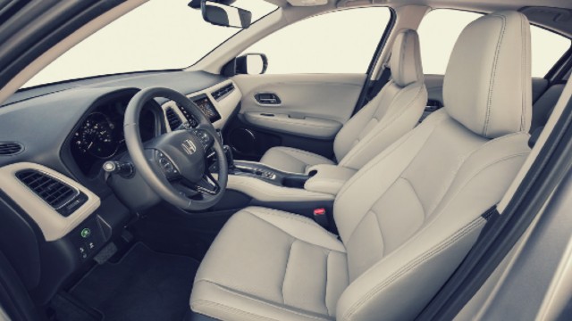 2021 Honda HR-V interior