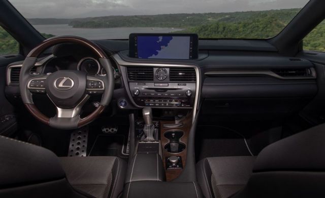 2021 Lexus RX interior
