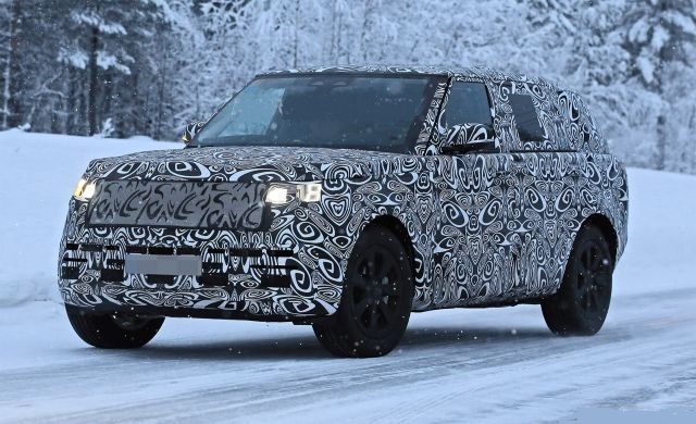 2022 Land Rover Range Rover front look