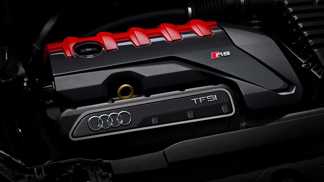 2021 Audi RS Q3 engine