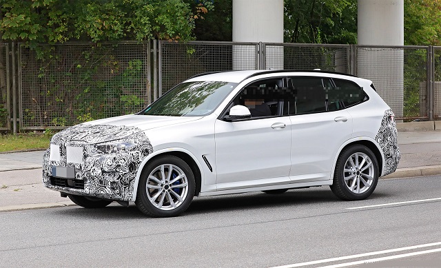 2022 BMW X3 side