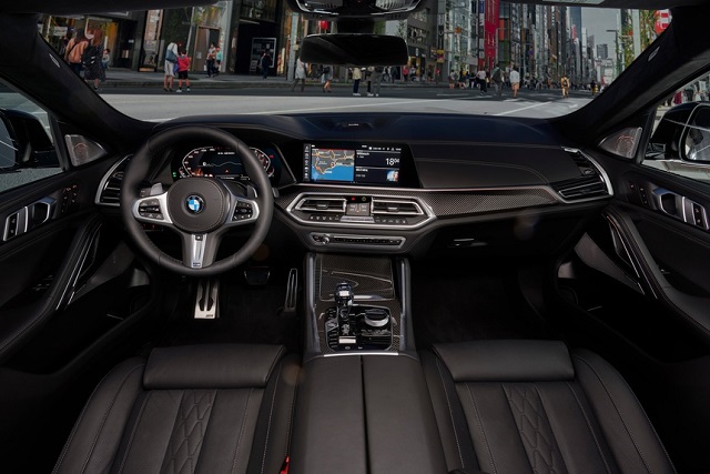 2022 BMW X6 cabin