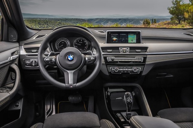 2022 BMW X2 interior