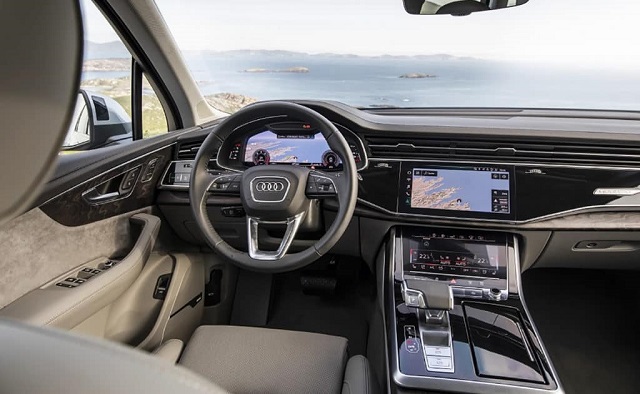 2023 Audi Q7 interior