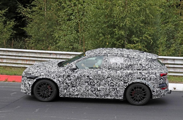 2024 Audi Q6 e-tron side