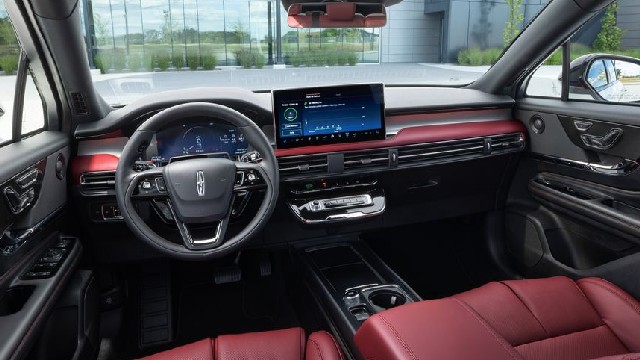 2024 Lincoln Corsair Grand interior