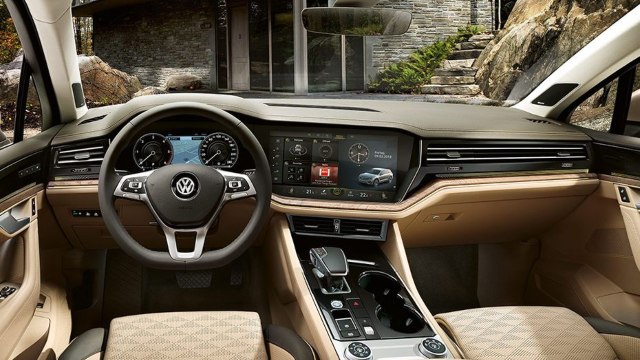 2024 Volkswagen Touareg interior